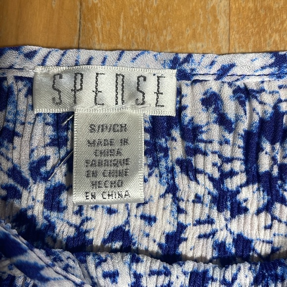 Women’s Spense flared top - Picture 2 of 8